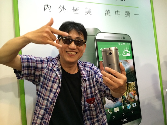 HTC One(M8) 亞洲首賣，4/30 前購買送 Dot View 炫彩顯示保護殼 2014-03-28-14.09.34