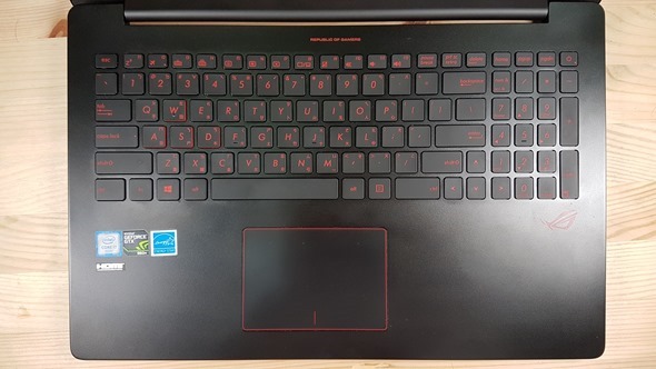 [開箱] 輕薄、效能兼具 最輕薄的電競筆電 ROG G501 開箱評測 20160324_154015