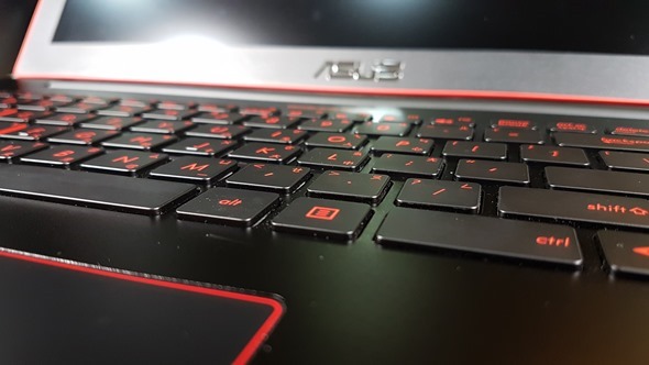 [開箱] 輕薄、效能兼具 最輕薄的電競筆電 ROG G501 開箱評測 20160324_154458