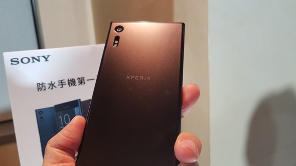 IFA 2016／Sony 的質感都找回來了！全新旗艦 Xperia XZ、Xperia X Compact 20160901_200617