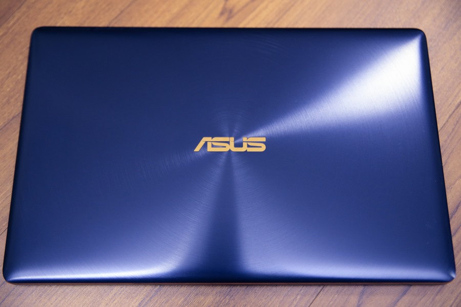 極度輕薄！ASUS ZenBook 3 UX390UA(皇家藍)開箱評測 IMG_5698