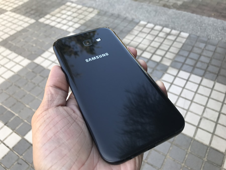 Samsung Galaxy A7(2017) 開箱評測，支援IP68防水、雙1600萬畫素鏡頭與超強電池續航力 IMG_6903