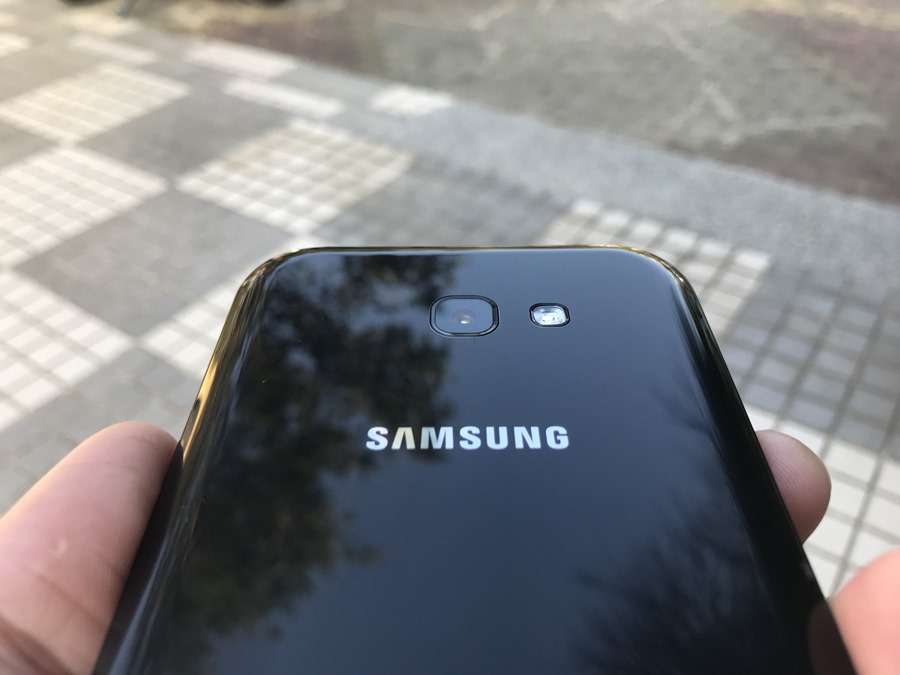 Samsung Galaxy A7(2017) 開箱評測，支援IP68防水、雙1600萬畫素鏡頭與超強電池續航力 IMG_6904