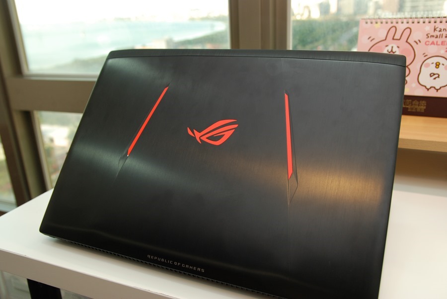 滿滿的效能帶在身上！ ASUS ROG STRIX GL502VM 電競筆電輕鬆玩 VR，給你滿滿的大效能！ DSC_0057