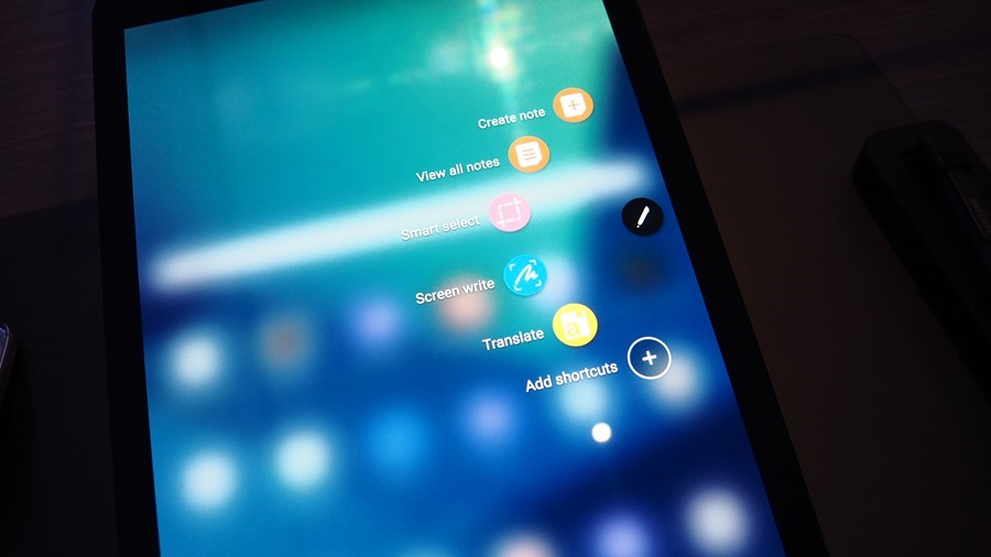 三星發表 Galaxy Tab S3 及 Galaxy Book 2合1平板電腦，S Pen 更好用 P2270607