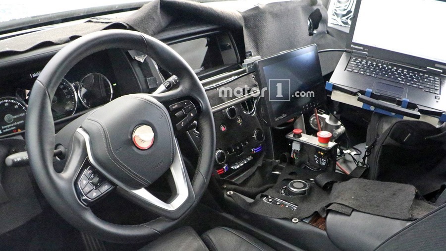 Rolls-Royce 首輛 SUV 車型將於今年亮相 rolls-royce-cullinan-spy-photos-inside-and-out-1