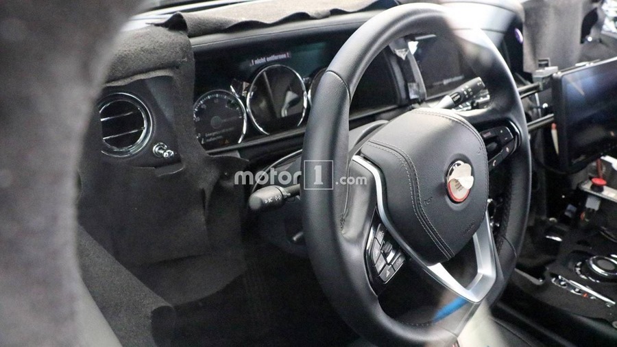 Rolls-Royce 首輛 SUV 車型將於今年亮相 rolls-royce-cullinan-spy-photos-inside-and-out