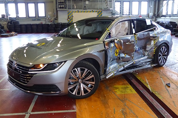 Euro NCAP 2017年度各級距最佳安全車款，你的車有上榜嗎？！ vw_arteon_2017_%E5%81%B4%E6%92%9E