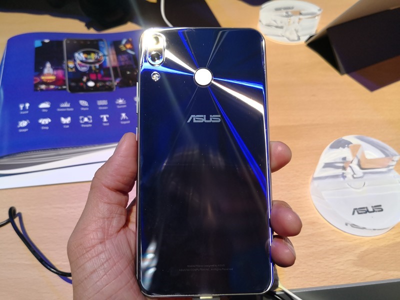 [MWC 2018] ASUS ZenFone 5/5 Lite 簡單動手玩 (外型篇) IMG_20180227_203714