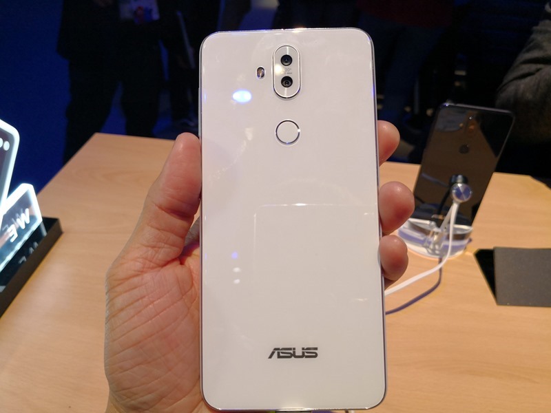 [MWC 2018] ASUS ZenFone 5/5 Lite 簡單動手玩 (外型篇) IMG_20180227_204850