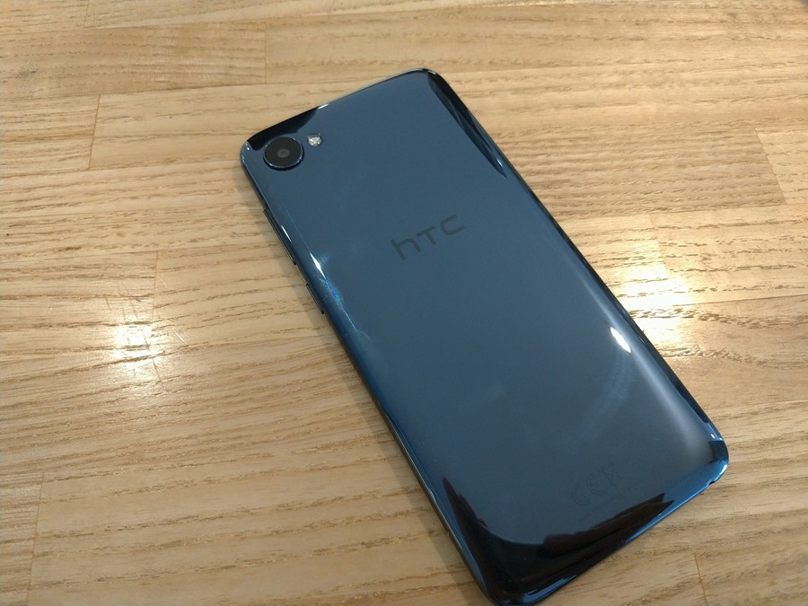 HTC Desire 12 正式上市，5.5吋螢幕水漾質感設計，單機售價 5990 元 30714880_10213250318786602_7722748383898632192_o