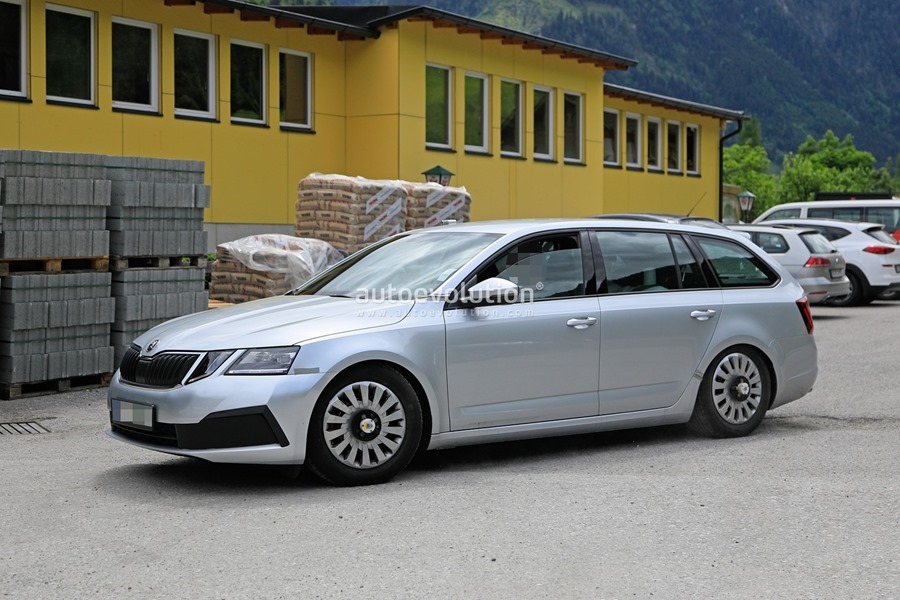 Skoda Octavia 外觀沒什麼變的小改款，預計 2020 年上市 2020-skoda-octavia-chassis-testing-mule-spied-for-the-first-time-is-a-lowered-r_6