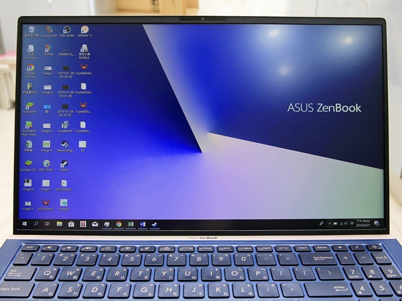 美‧力無邊ASUS ZenBook 15 UX533FD 開箱，全球最小15.6 吋筆電，電池續航力長達 16 小時！ batch_IMG_9266