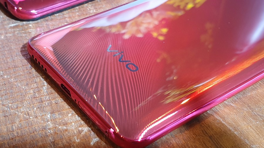 vivo 微旗艦 V15、V15 Pro 上市，只要萬元就可買到旗艦手機相機 20190401_121156