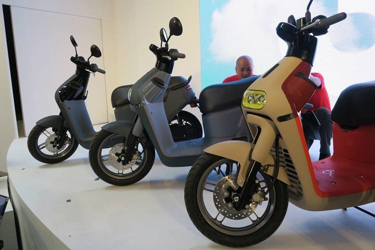 Gogoro 3 系列車款登場，讓消費者用更划算的價格入手世界頂級的電動機車 clip_image010