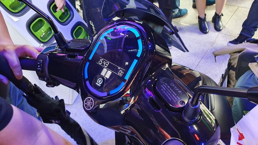 YAMAHA、Gogoro 合作首款電動機車 EC-05 亮相！售價 99,800 元可領補助 20190627_154327