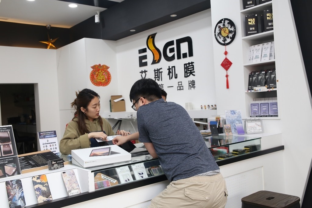 台南艾斯机膜(崇德店)手機包膜推薦，連精品包包都能處理！(開文有優惠) image087