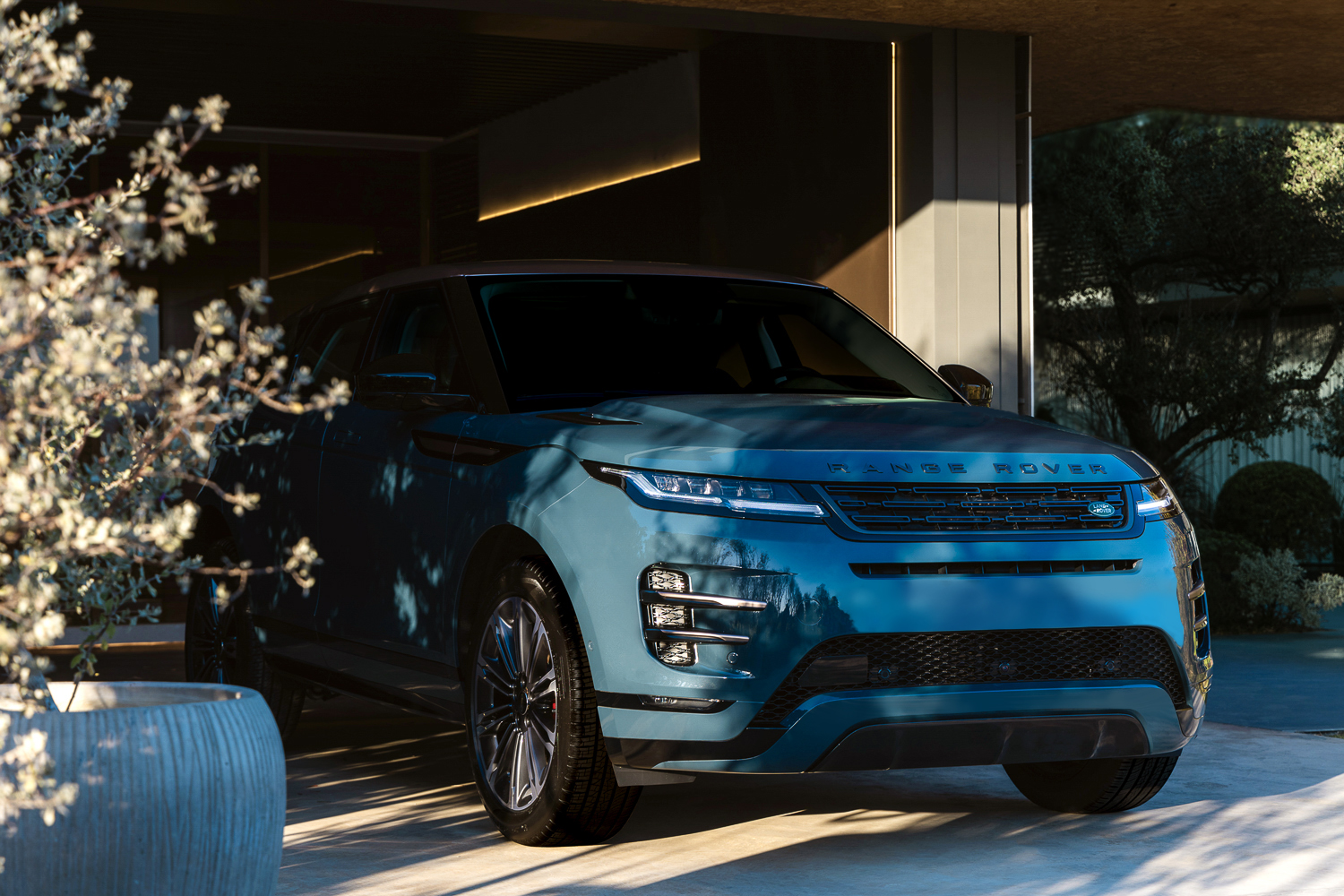 從城市到野外：New Range Rover Evoque，重新定義現代休旅車的極致體驗 圖01