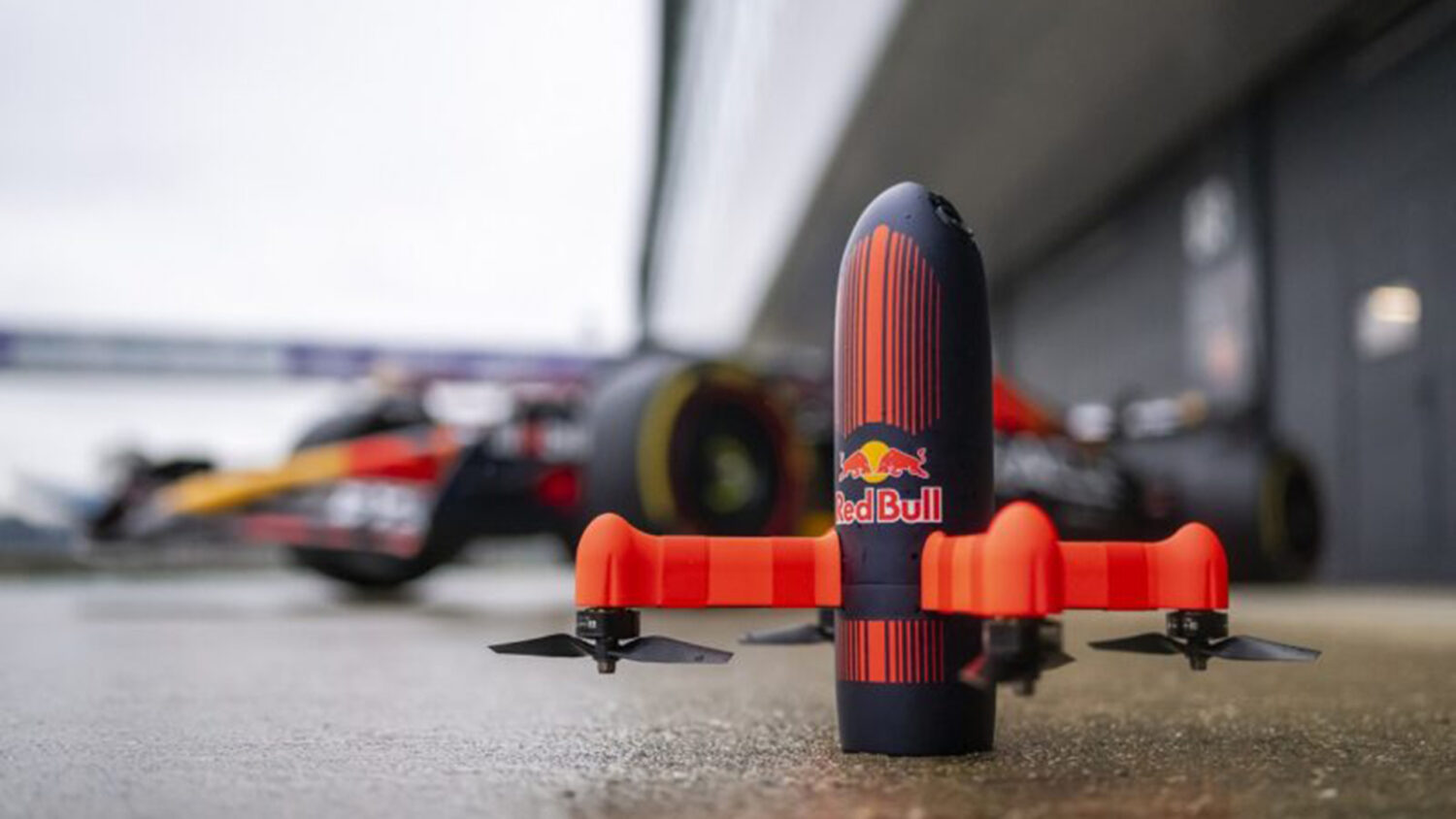 Red Bull 超高速無人機，時速 300 公里只要 4 秒 RedBull-Drone-01-1500x844